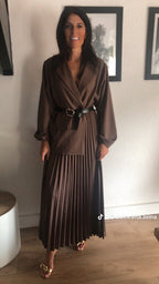 👑✨ Robe-Blazer Victoria Chocolat – Le Must-Have de la Rentrée