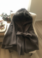 MANTEAU CAPE COL EFFET FOURRURE PIECE UNIQUE