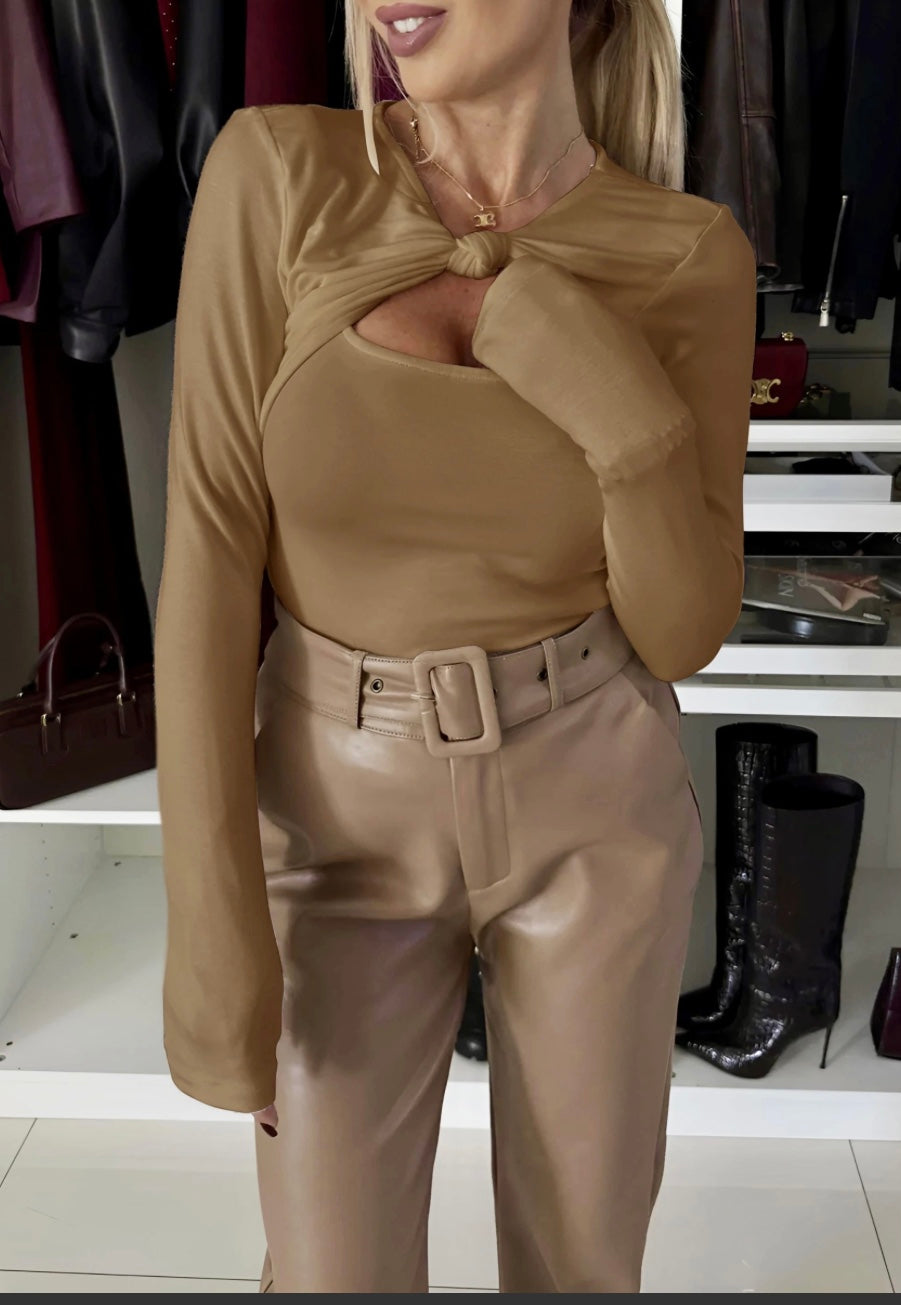 Pull Knot Me Baby Chic  Café Latte & Noué