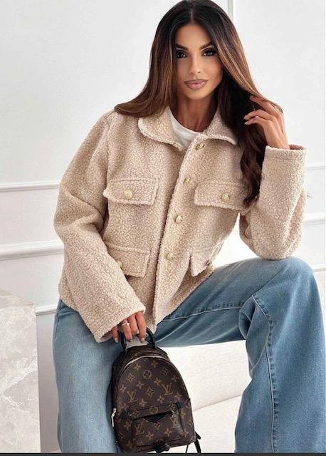 Veste Julie Beige - Bouclettes Boutons dorés